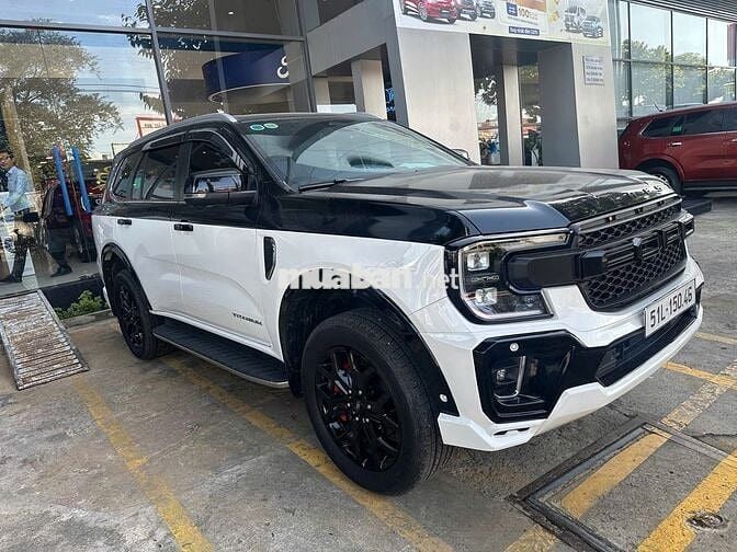 Ford Everest 2024 Titanium+ 2.0 AT 4x4 - 19000 km