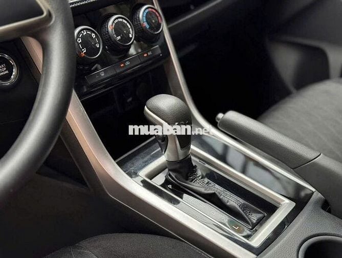 Mitsubishi Xpander 2022 AT mới leng keng