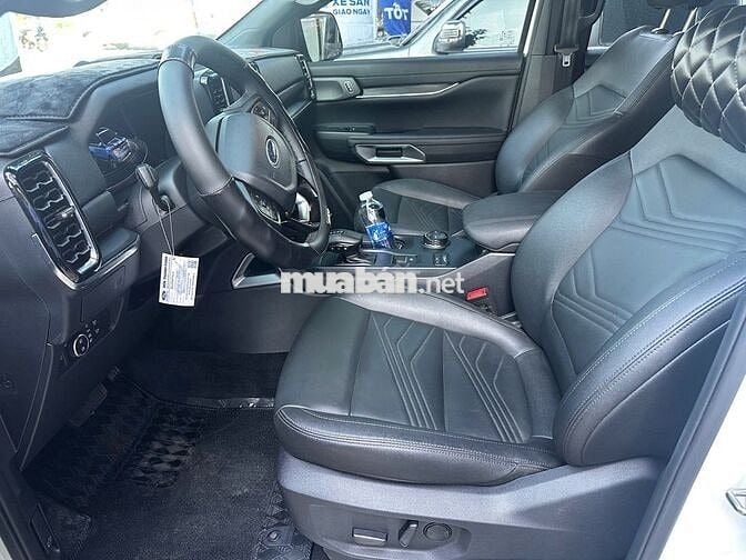 Ford Everest 2024 Titanium+ 2.0 AT 4x4 - 19000 km