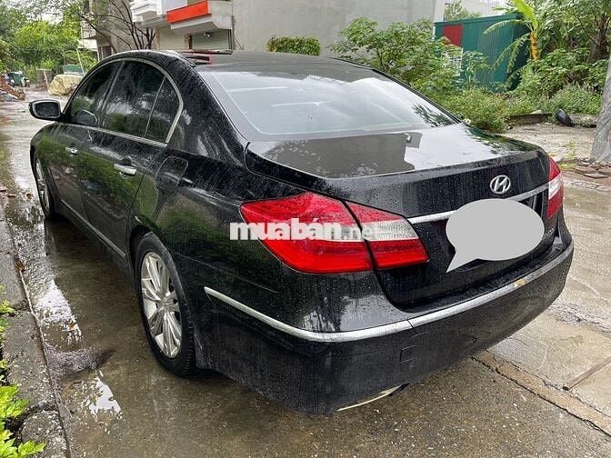 Hyundai Genesis Sedan 3.3L 2012