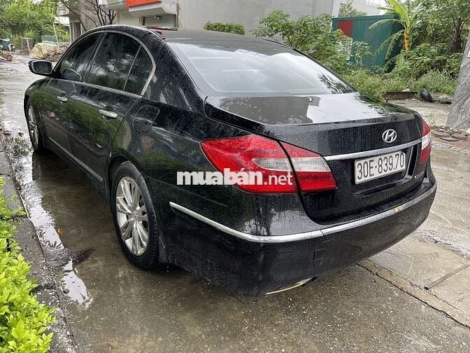 Hyundai Genesis Sedan 3.3L 2012