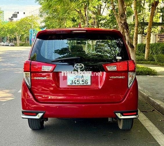 Toyota Innova 2019 Venturer - 10123 km