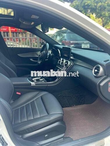 Mercedes Benz C Class 2016 C300 AMG - 110000 km
