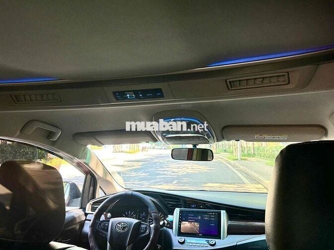 Toyota Innova 2019 Venturer - 10123 km