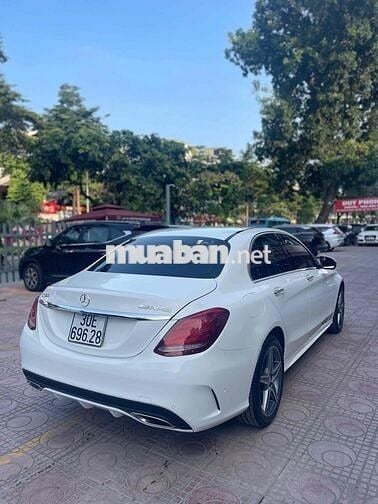 Mercedes Benz C Class 2016 C300 AMG - 110000 km