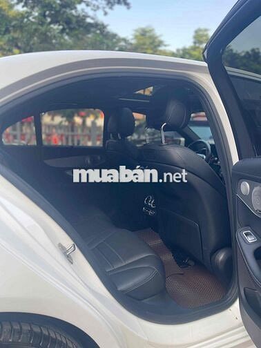 Mercedes Benz C Class 2016 C300 AMG - 110000 km