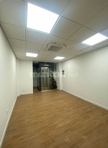 CHO THUÊ NHÀ NGUYÊN CĂN MẶT ĐƯỜNG - 5 TẦNG - 31M2 - CÓ THANG MÁY