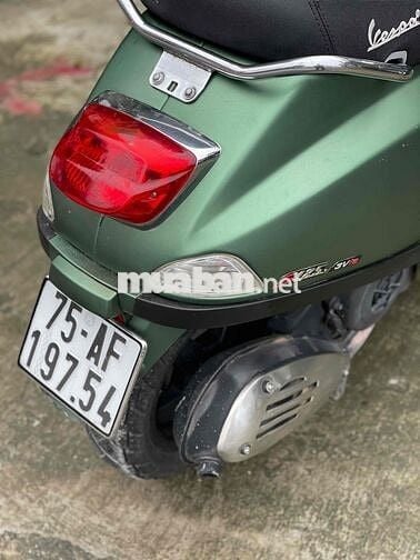 Bán xe Vespa đèn vuông