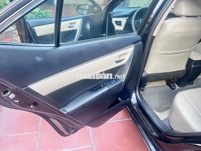 Toyota Corolla Altis Đen