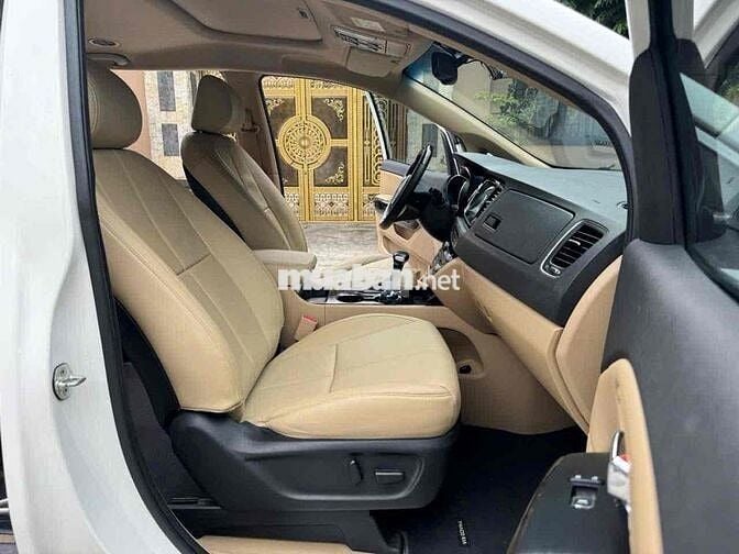 Kia Sedona 2019 2.2 DAT Luxury - 87000 km