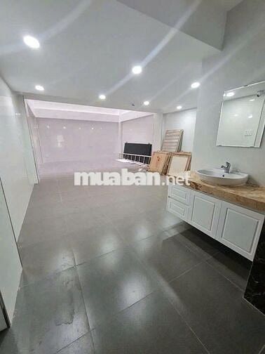 SIÊU PHẨM NHÀ ĐẸP - 20A Hoa Lan, P.7, Q.PN - 4.5x18m - 3 Lầu - 5PN