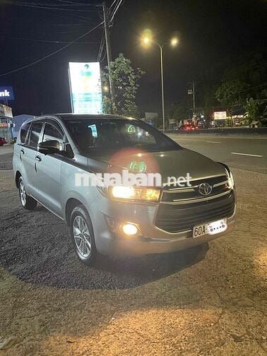 Toyota Innova 2.0E  Xe Gia đình đi ít