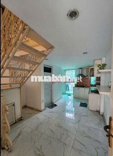 4x18m, Nhà 2 tầng mặt tiền Tam Đảo, Quận 10. 1 trệt, 1 lầu, 2WC