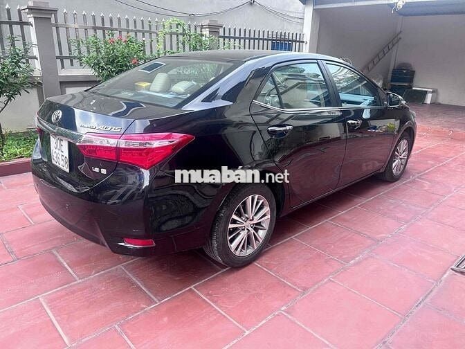 Toyota Corolla Altis Đen