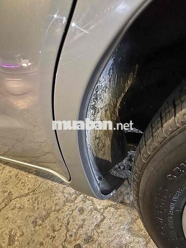 Toyota Innova 2.0E  Xe Gia đình đi ít