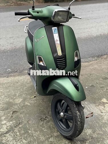 Bán xe Vespa đèn vuông