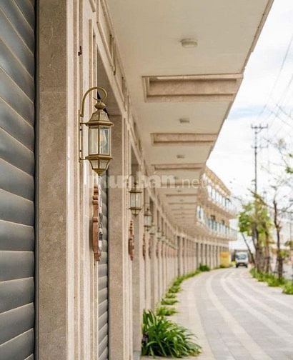 Bán căn shophouse giá rẻ đường 33m liền kề cảng khu TMTD làm Vp và ở