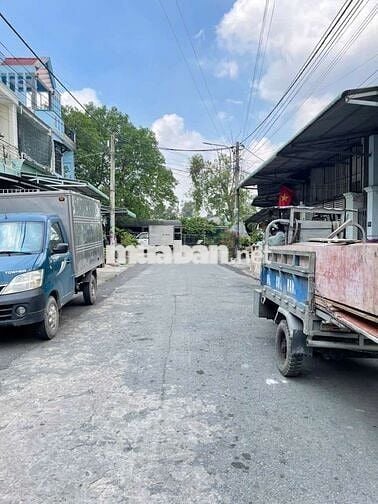 Nhà phố 107m + 3 phòng trọ sau kdc 3/2 gần vòng xoay An Phú Thuận An