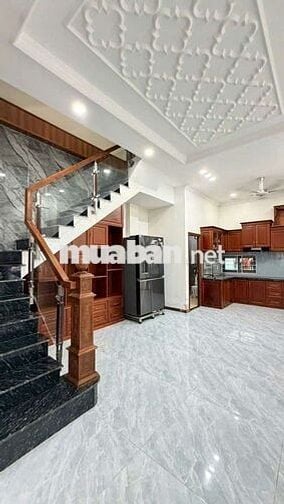 Cho thuê nhà 2 lầu 1 trệt 4pn 4wc khu nhà ở Hoàng Nam 2 Phú Lợi