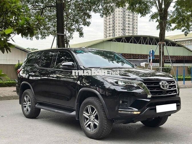 Toyota Fortuner 2024 2.4L 4x2 sx 2024 màu đen
