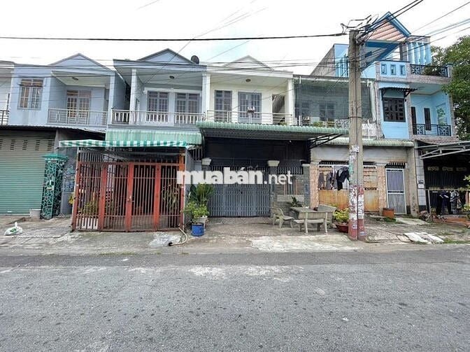 Nhà phố 107m + 3 phòng trọ sau kdc 3/2 gần vòng xoay An Phú Thuận An