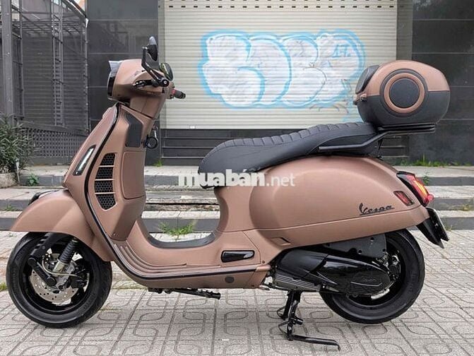 GTS SuperTech 300 HPE Màu Nâu 11/2019