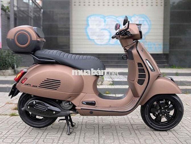 GTS SuperTech 300 HPE Màu Nâu 11/2019