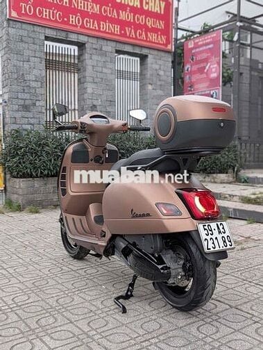 GTS SuperTech 300 HPE Màu Nâu 11/2019