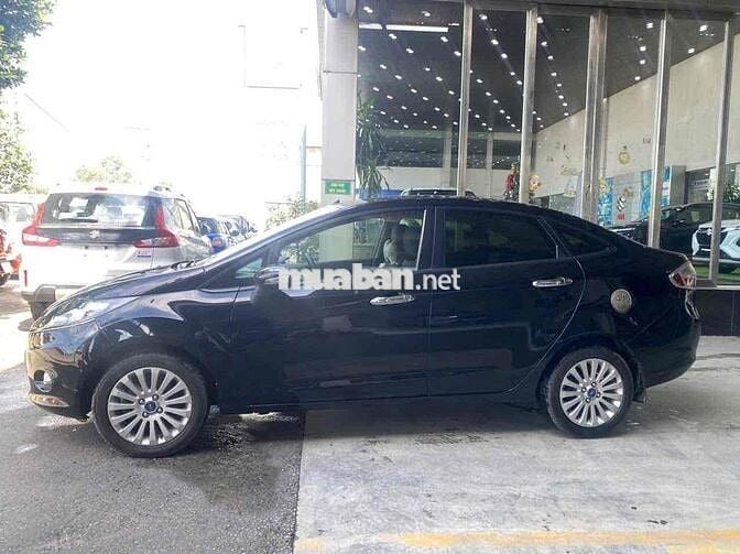 Ford Fiesta 2013 1.6 AT Hatchback - 42000 km