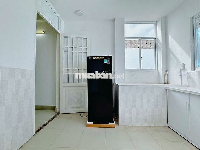 Phòng 80/ Dương Quảng Hàm P5 Gò Vấp 30m2 FNT cao cấp. Giá 5 triệu