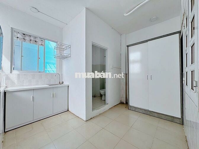 Phòng 80/ Dương Quảng Hàm P5 Gò Vấp 30m2 FNT cao cấp. Giá 5 triệu