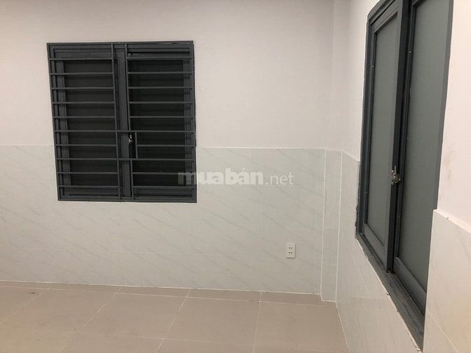Cho thuê phòng trọ mới 100%, mặt tiền hẻm, có sân riêng