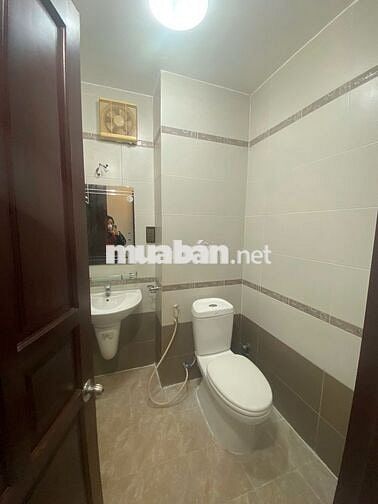 Chính chủ cho thuê HXH Nguyễn Văn Nghi - ĐH Công Nghiệp - 4 Lầu