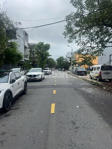 Siêu Phẩm Phan Triêm – Nhà 3 Tầng Móng 5 Tầng, Sân Ô Tô, Full Nội Thất