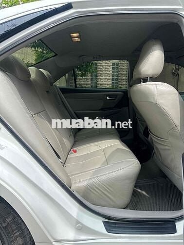 Toyota Camry 2015 XLE 2.5 AT - 76000 km