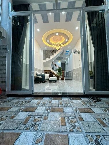 Kẹt vốn bán nhà Đường Lê Văn Sỹ Phú Nhuận 70m2 Giá 3ty4 Có sổ riêng 