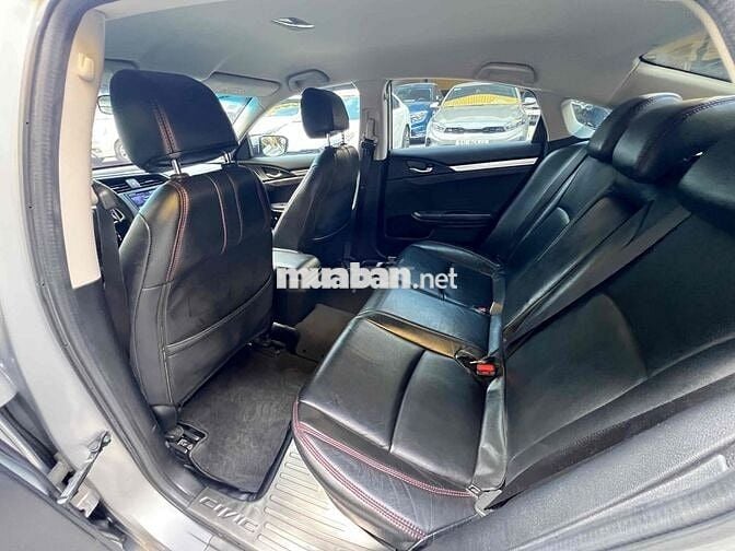 Honda Civic 2019 E 1.8 28000 km