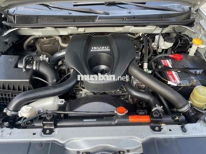 Isuzu Mu X 2017 2.5 4X2 MT - 101000 km