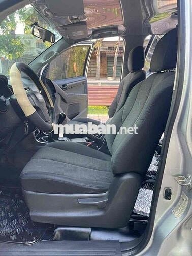 Isuzu Mu X 2017 2.5 4X2 MT - 101000 km