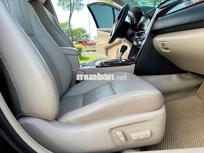 Toyota Camry 2.5G 2013 màu đen