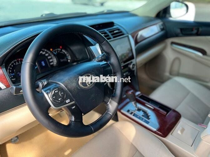 Toyota Camry 2.5G 2013 màu đen