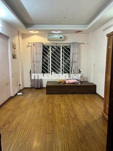 Cho thuê nhà riêng ngõ 541 Lĩnh Nam - 30m2 - 5 tầng mới - giá 10tr