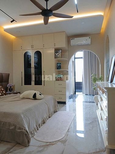 Nhà dt108m2 đúc 5 tầng 8pn thang máy hẻm 12m Lê Văn Quới,Q.Bình Tân