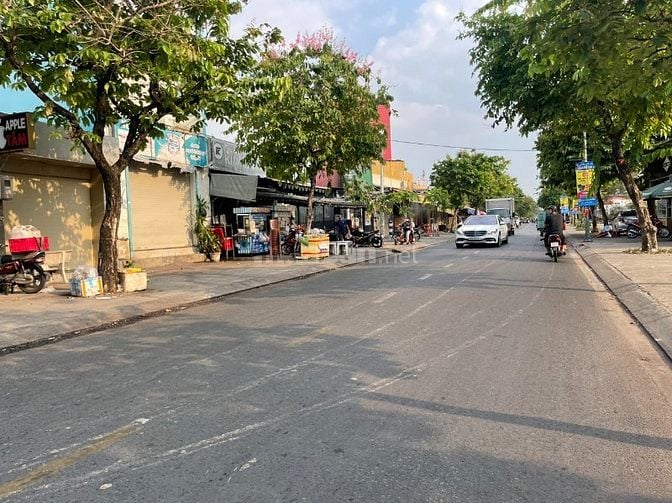 Cho thuê nhà mặt tiền Song Hành, Lê Thị Hà, 4m x 15m, 10tr