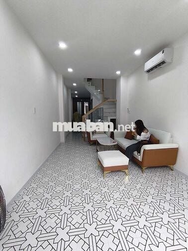 Nhà mới vào ở ngay, ngay mặt mặt đường Nguyễn Trọng tuyển p2 tân bình