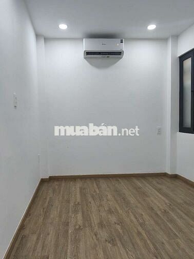 Nhà mới vào ở ngay, ngay mặt mặt đường Nguyễn Trọng tuyển p2 tân bình