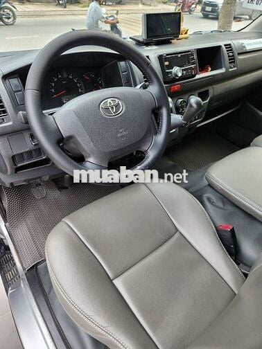 Tải Van Toyota Hiace 2014 3N/940kg sàn inox nhập