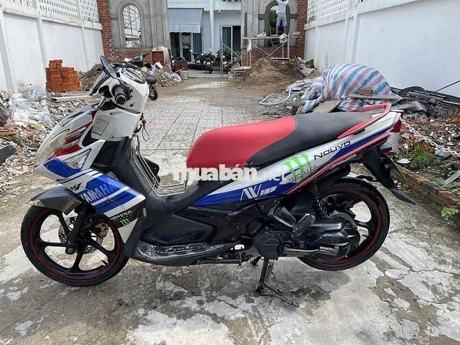 Yamaha Nouvo 5 Trắng Xanh Đỏ