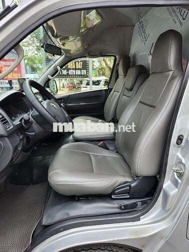 Tải Van Toyota Hiace 2014 3N/940kg sàn inox nhập