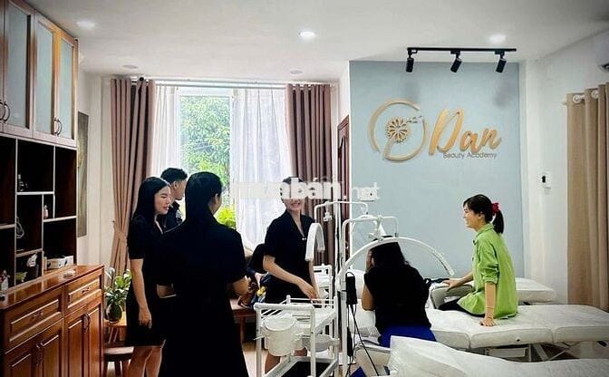 CHO THUÊ NHÀ RỘNG 5M NGUYỄN BỈNH KHIÊM. QUẬN 1 - GIÁ 30TR